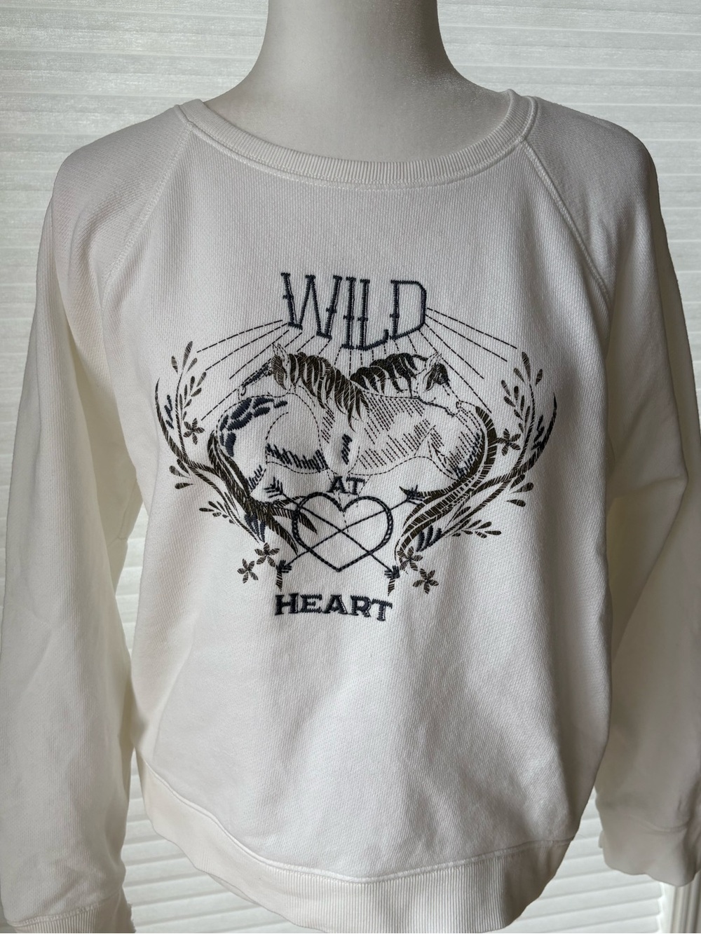 NWT Sundance Original Wild at Heart White Graphic Women's Sweatshirt